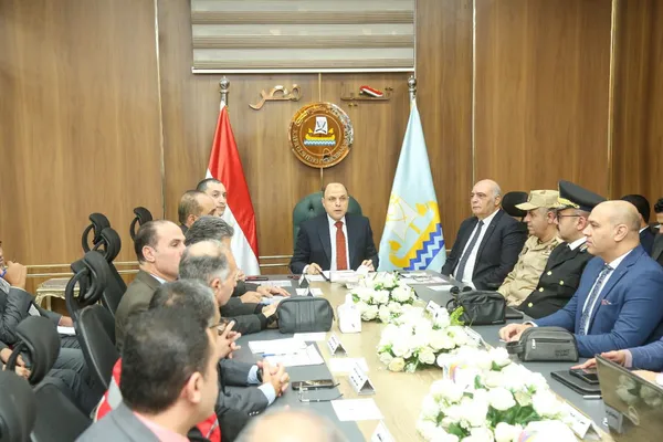 جانب من متابعة سير الانتخابات 