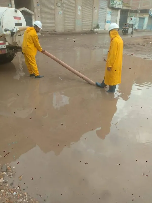 كسح مياه الأمطار بشوارع كفر الشيخ  