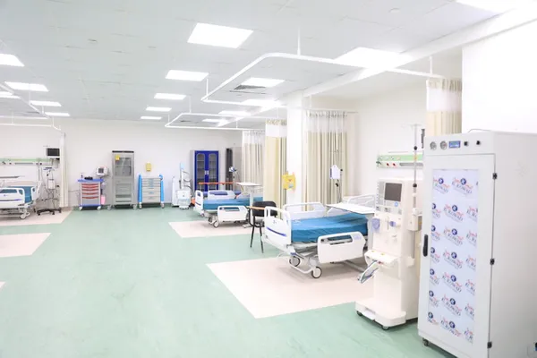 مستشفى جامعة بورسعيد يعد صرحًا صحيًا وتعليميًا وبحثيًا