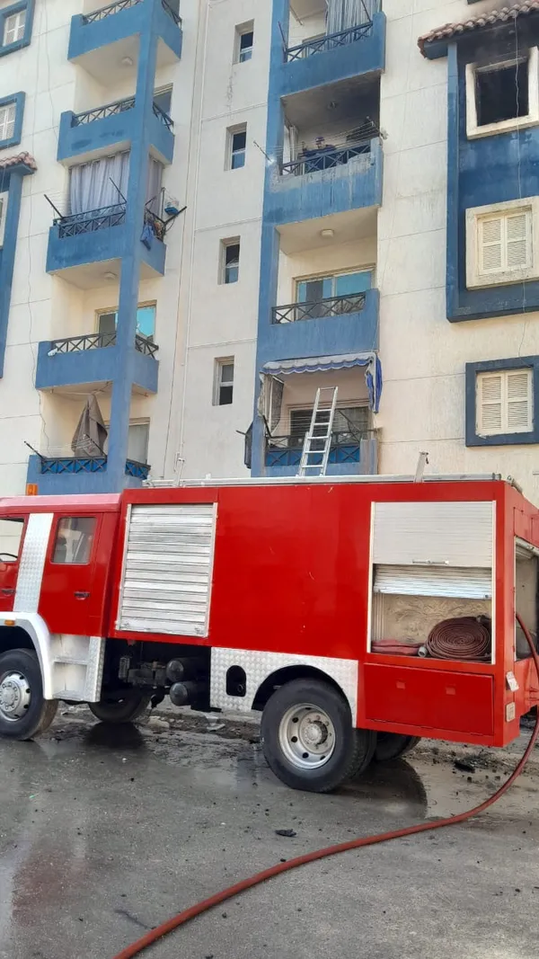  مصابين.. حريق بعقار سكني في حي الفيروز ببورسعيد