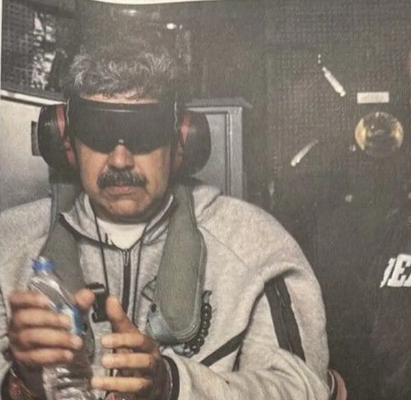 الرئيس الفنزويلاي مكبل 