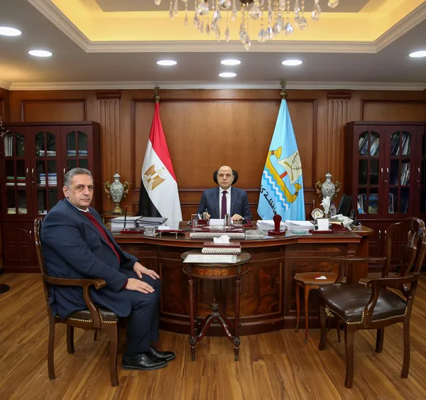 اللواء علاء عبدالمعطي، محافظ كفر الشيخ والدكتور محمد أبو السعد، وكيل وزارة الصحة  