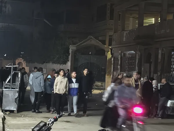 انتظار الأهالي 