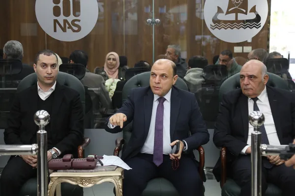 جانب من المتابعة