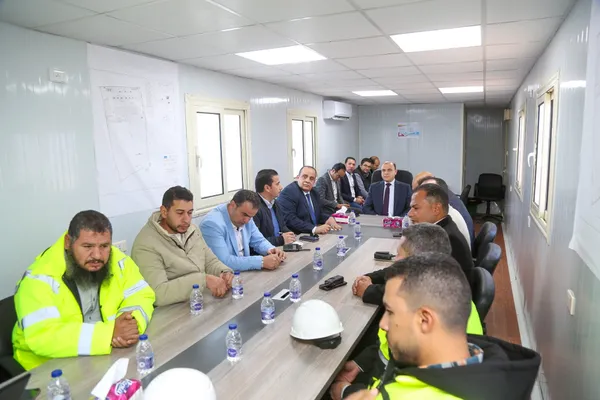 جانب من تفقد المصنع 