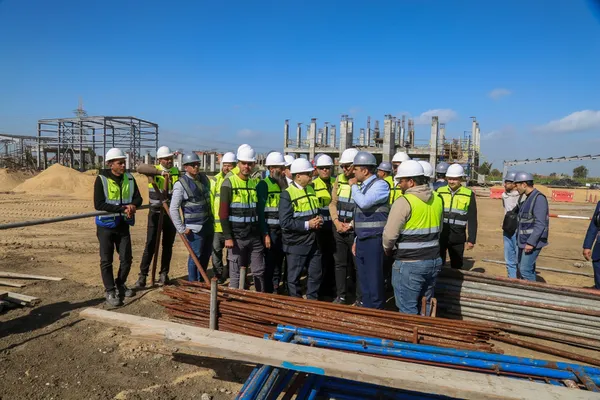 جانب من تفقد المصنع 