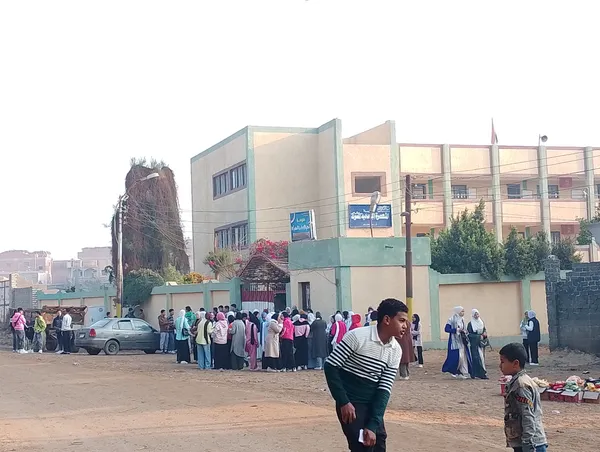 طلاب الشهادة الإعدادية ببنى سويف 