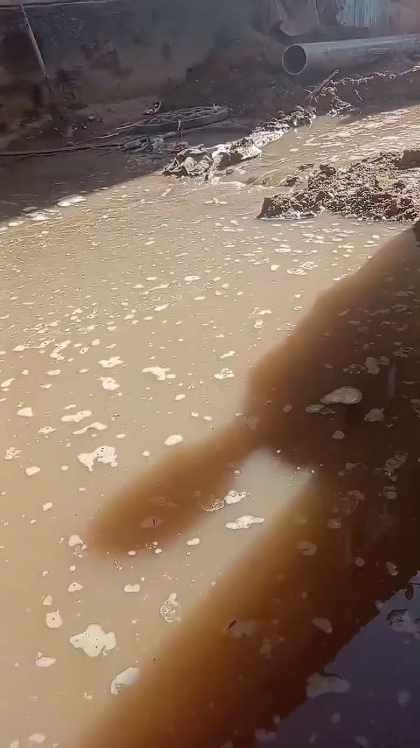 كسر خط مياه