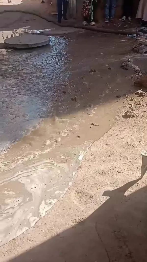 كسر خط مياه