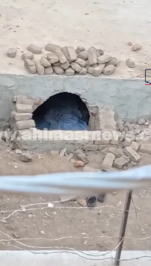 مدافن داخل منزل