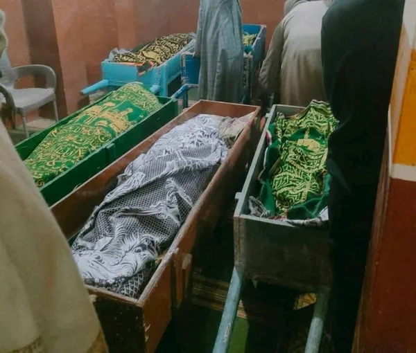 6 نعوش من عائلة واحدة 