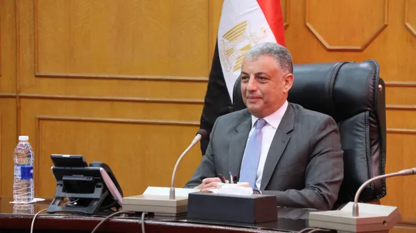 اللواء اكرم جلال محافظ الإسماعيلية الأسبق 