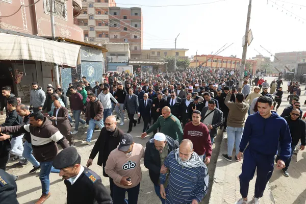 جانب من تشييع الجنازة 