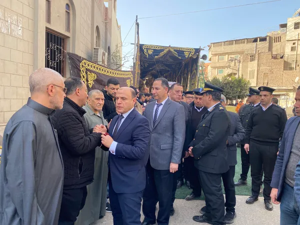 جانب من تشييع الجنازة 