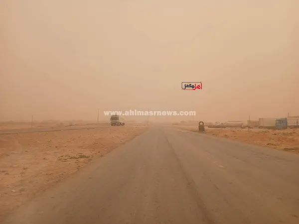 رياح شديدة علي الطرق السريعة 