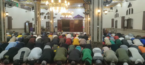 صلاه التراويح بمسجد الطلمبات بالقصاصين 