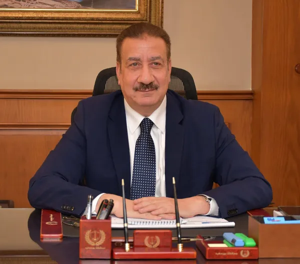 محافظ بورسعيد يصل الديوان العام ويؤكد: مكتبي مفتوح للجميع وهدفي خدمة المحافظة وأبنائها