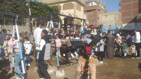 إقبال على الملاهي الشعبية بكفر الشيخ 