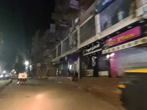 التزام المحال التجارية بقرار الغلق في كفر الشيخ 