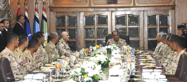 الفريق  أشرف سالم زاهر الفريق  أشرف سالم زاهر القائد العام للقوات المسلحة وزير الدفاع والإنتاج الحربى