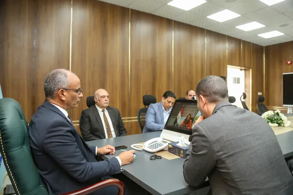 جانب من الاجتماع 