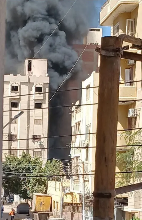 جانب من الحريق 