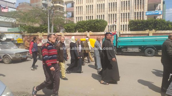 جانب من تشييع الجنازة 