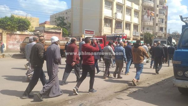 جانب من تشييع الجنازة 