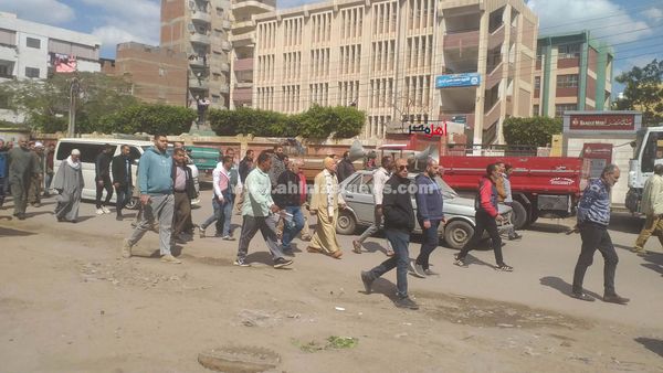 جانب من تشييع الجنازة 