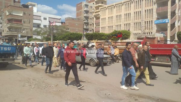 جانب من تشييع الجنازة 