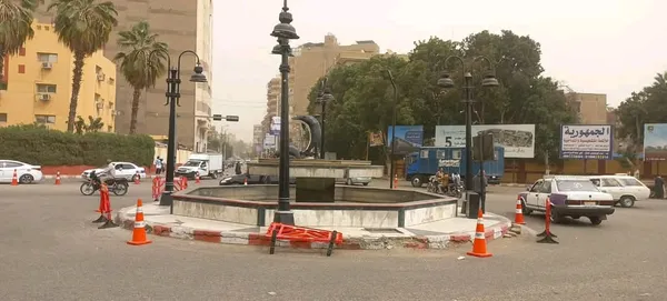 سقوط مجسم الدولفين 