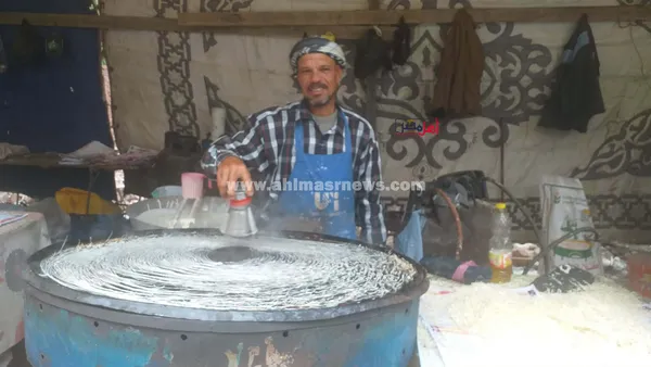 عم محمد، صانع كنافة يدوي 
