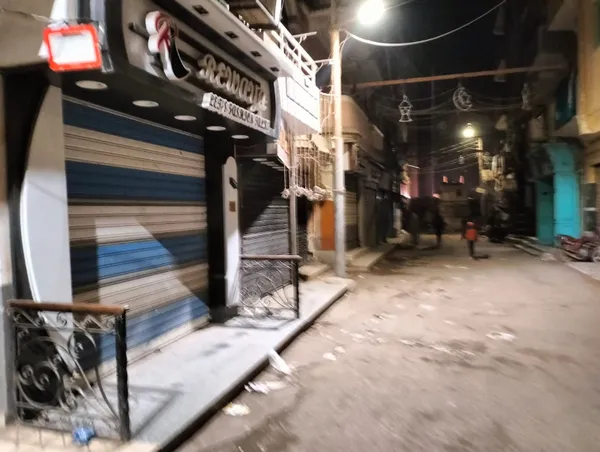 غلق المحلات التجارية ببنى سويف 