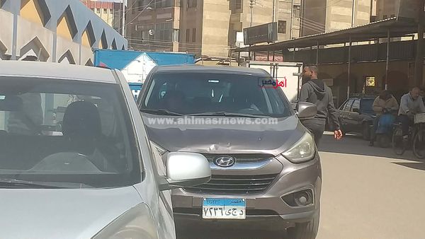 كابتن الشحات مبروك أثناء جنازة زوجته الراحلة 