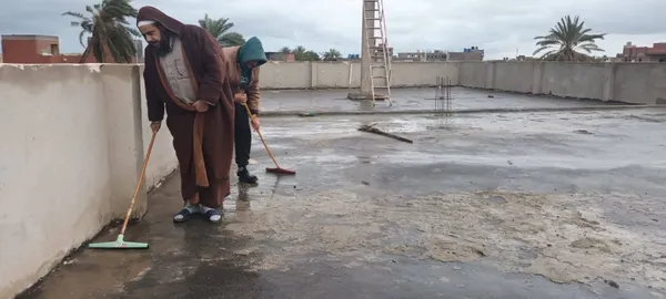 كسح مياه الأمطار من أسطح المساجد 