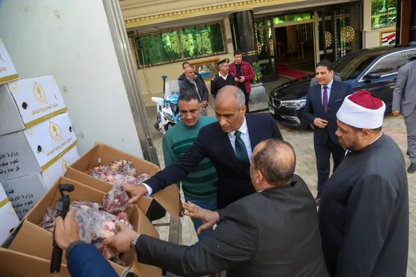 محافظ كفرالشيخ: توزيع 2 طن لحوم صكوك الأضاحي للأسر الأولى بالرعاية بمراكز المحافظة