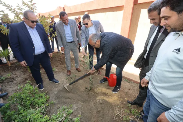 محافظ كفرالشيخ يدشن حملة لزراعة 50 ألف شجرة مثمرة بقرى مركز الرياض