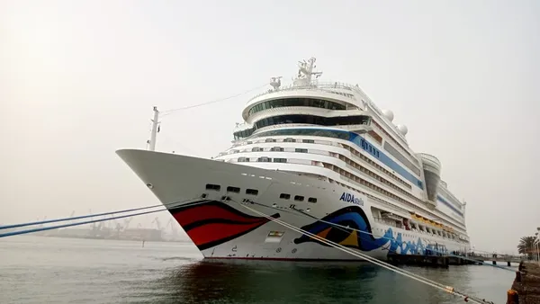 الرصيف السياحي بميناء غرب بورسعيد يستقبل السفينة السياحية AIDA STELLA