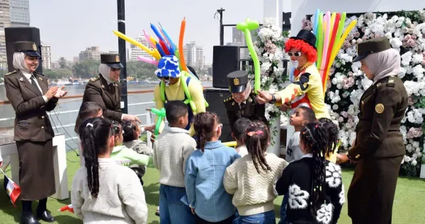 القوات المسلحة تشارك أطفال مصر الاحتفال بيوم اليتيم 