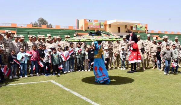 القوات المسلحة تشارك أطفال مصر الاحتفال بيوم اليتيم 