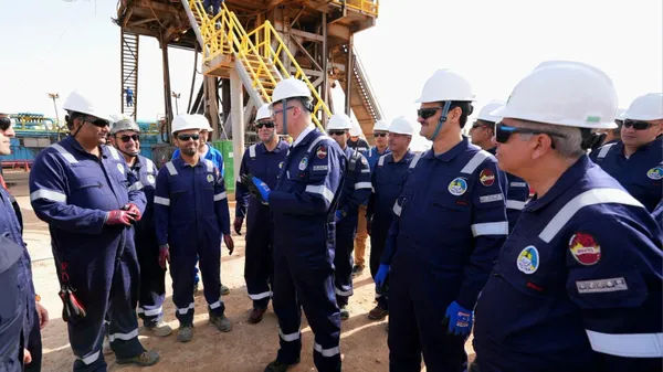  المهندس كريم بدوي، وزير البترول والثروة المعدنية