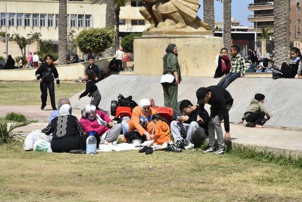  بورسعيد يشيد بجهود الأجهزة التنفيذية والأمنية خلال احتفالات شم النسيم