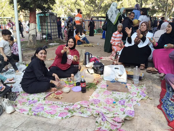 جانب من احتفالات شم النسيم 