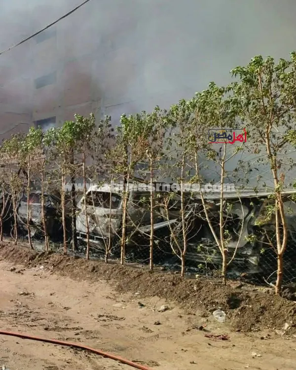 جانب من الحريق