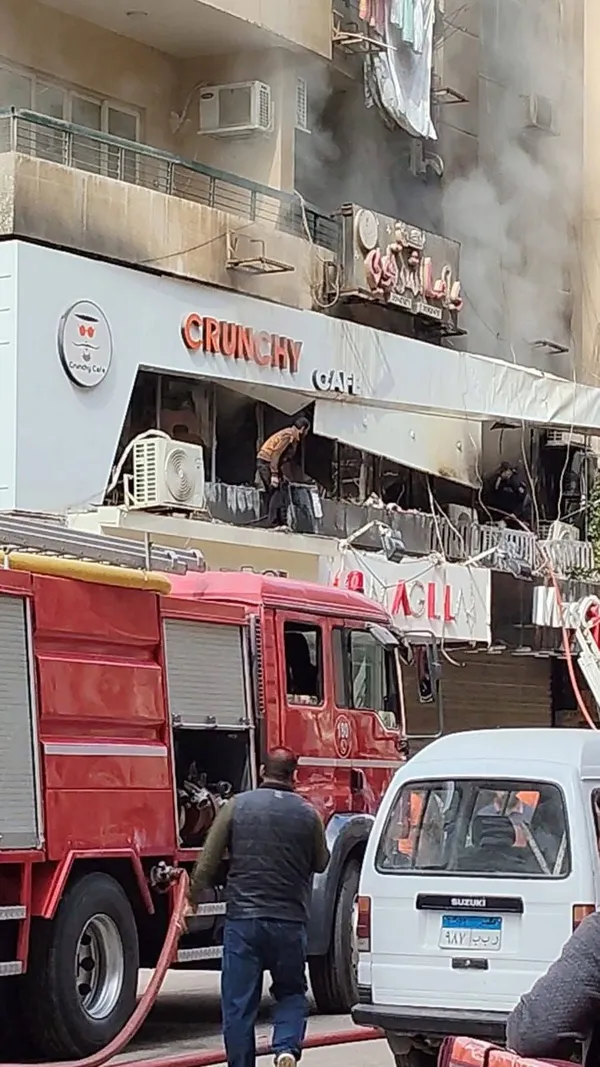 جانب من الحريق