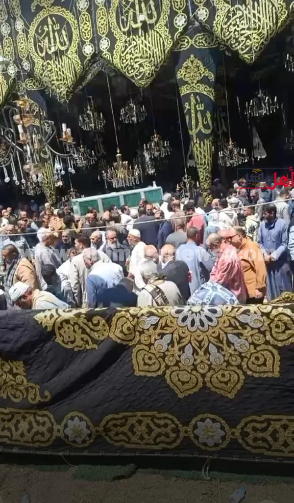 جانب من تشييع الجثمان 