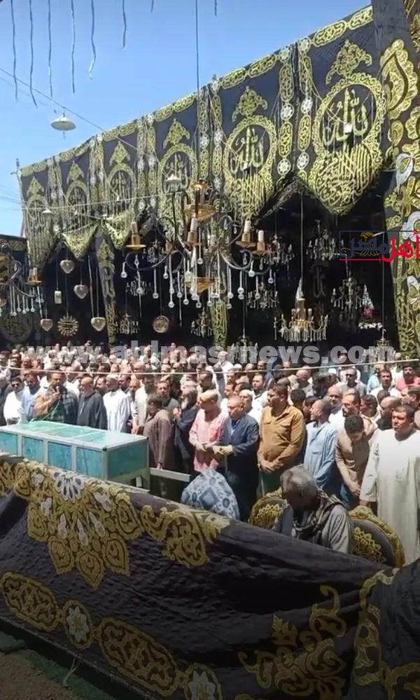 جانب من تشييع الجثمان 