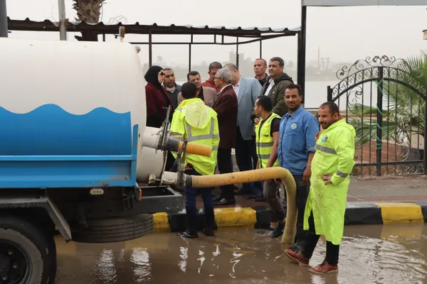 شفط مياه الأمطار ببنى سويف 