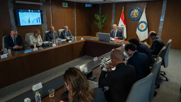 وزير البترول 