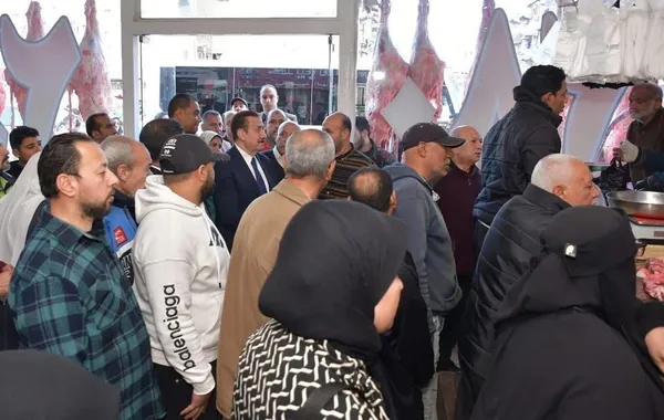  استعدادًا لاستقبال عيد الأضحى المبارك.. محافظ بورسعيد يوجه بتكثيف الحملات التموينية ومتابعة توافر السلع بالأسواق